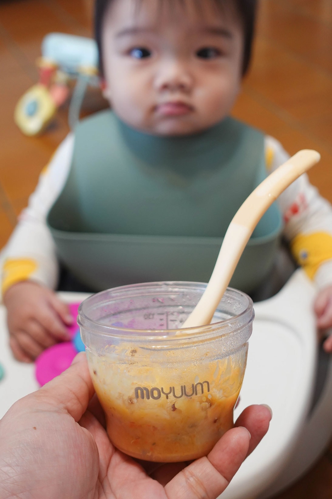 育兒|副食品階段的好幫手,Moyuum餐具/分裝盒/固齒器咬咬棒 - 第11張圖