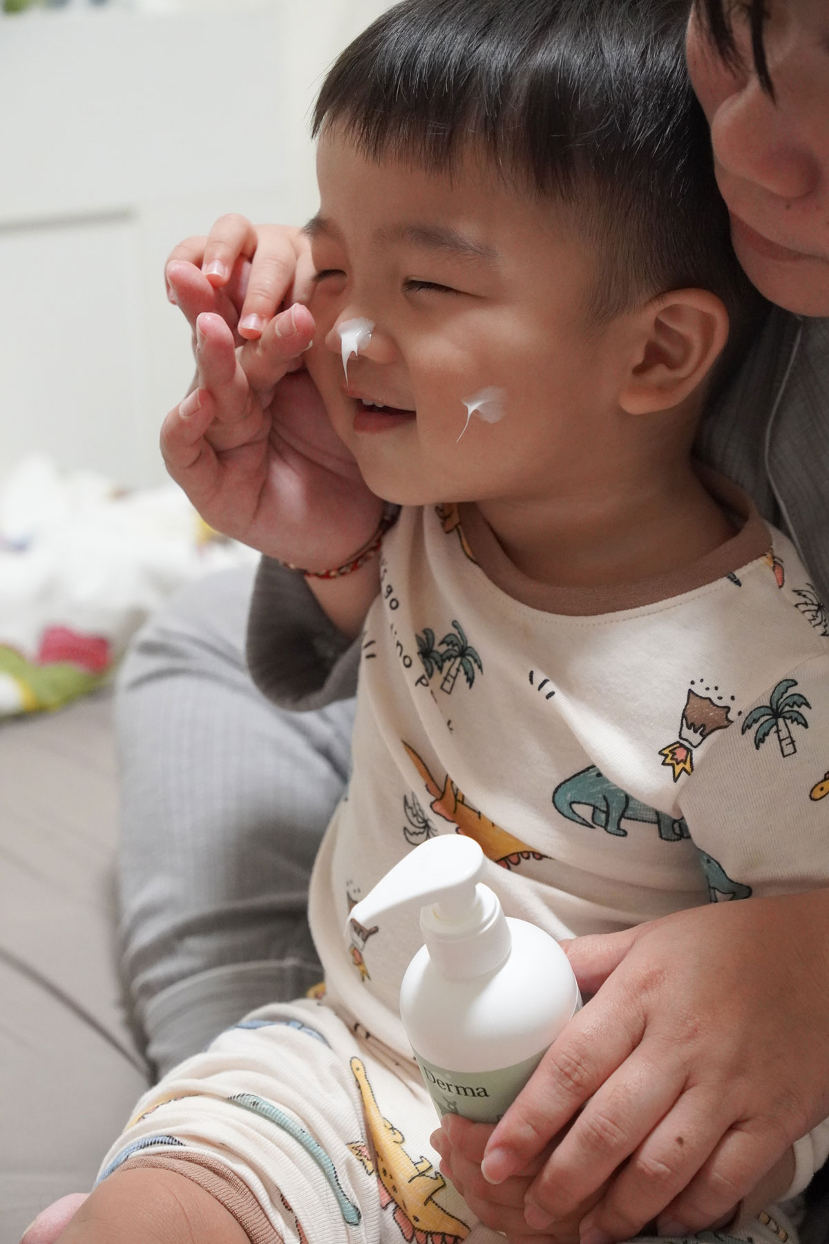 育兒｜兩寶媽真心推薦！Derma 無香寶寶乳液＆兒童乳液｜易敏肌必備的護膚好物