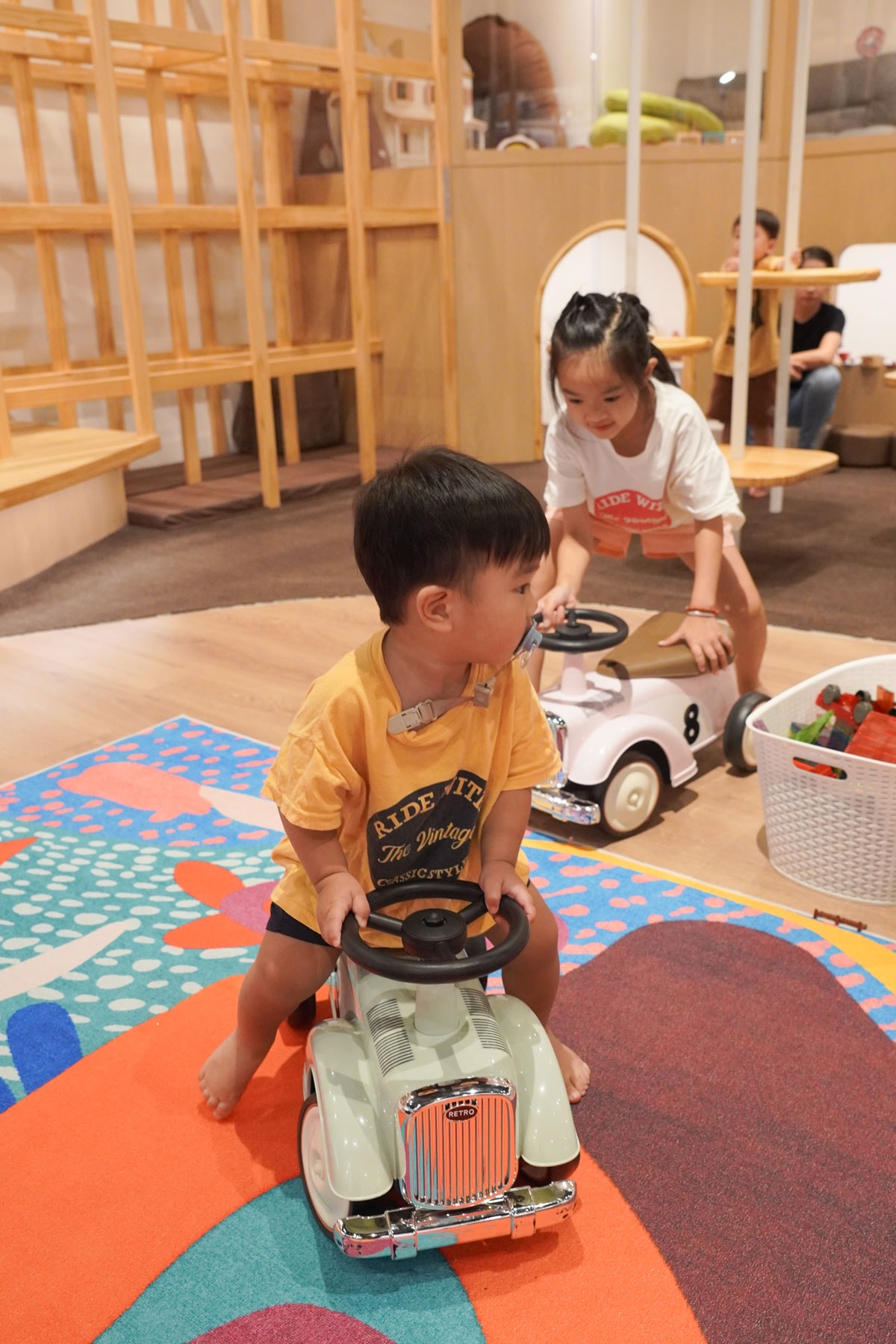 育兒｜台北東區，親子藝術空間Loveleeness，藝術X雙語活動